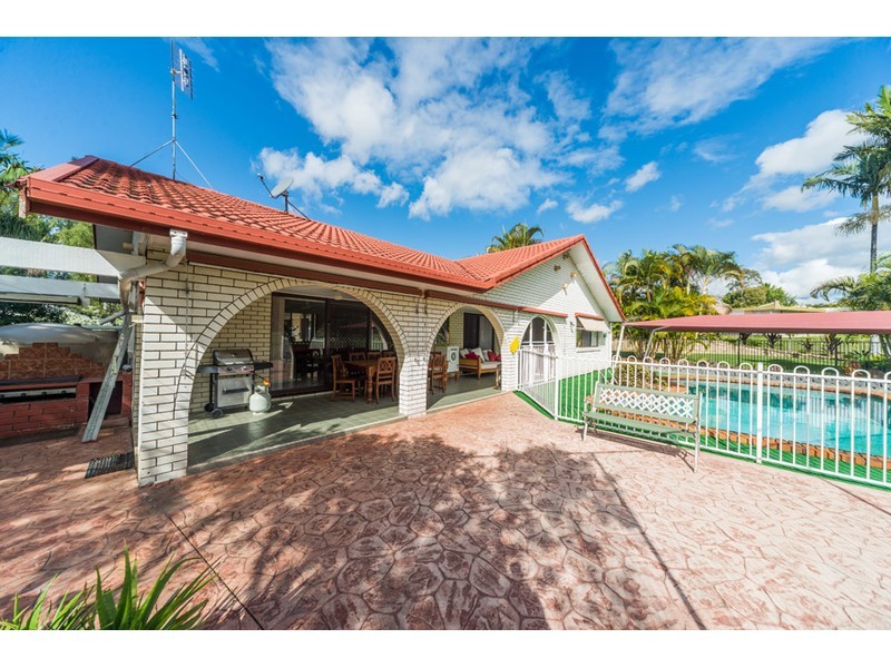6 Morwell Court, Helensvale QLD 4212