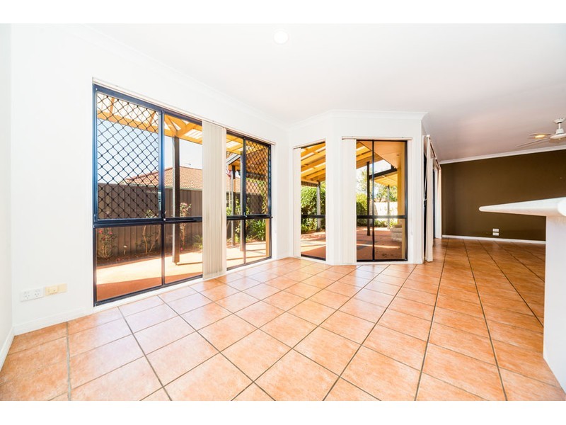 22 Notre Dame Court, Varsity Lakes QLD 4227