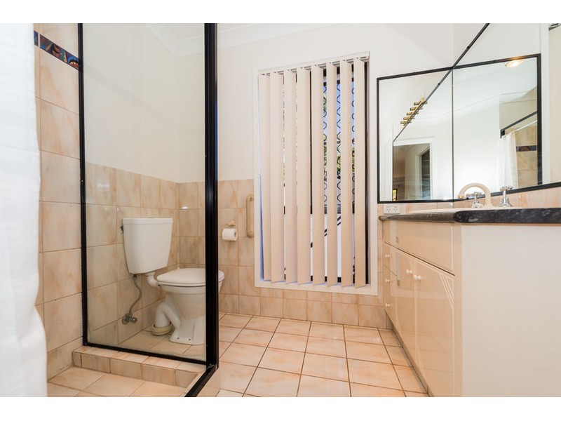 22 Notre Dame Court, Varsity Lakes QLD 4227