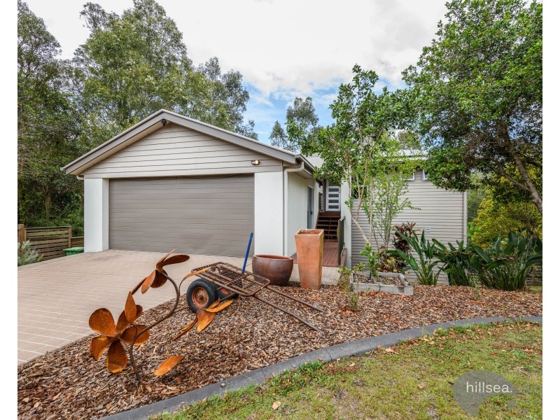 10 Silver Dawn  Crescent, Oxenford QLD 4210