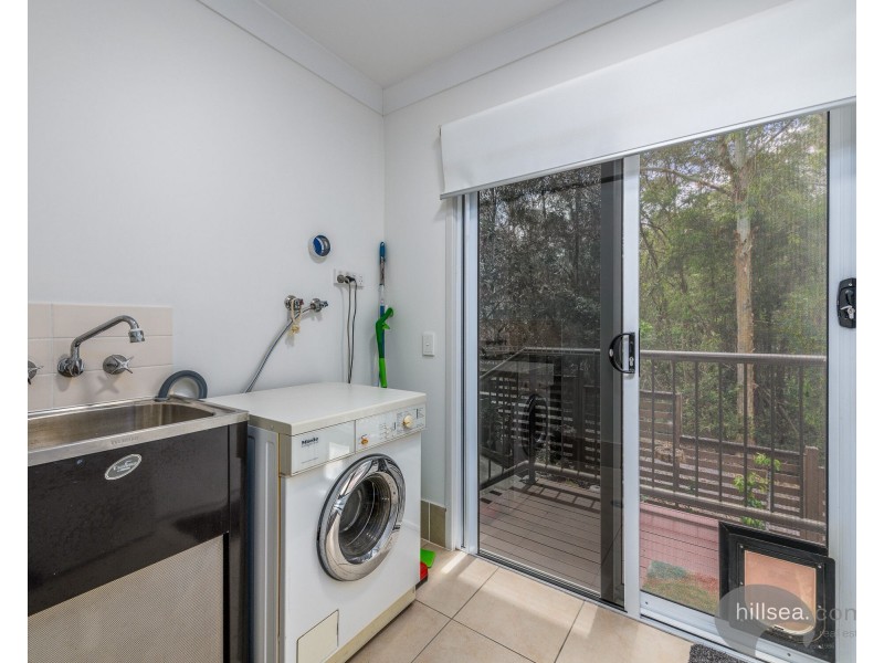 10 Silver Dawn  Crescent, Oxenford QLD 4210