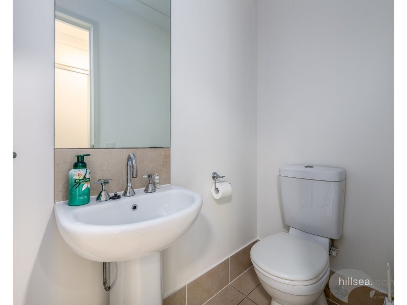 10 Silver Dawn  Crescent, Oxenford QLD 4210