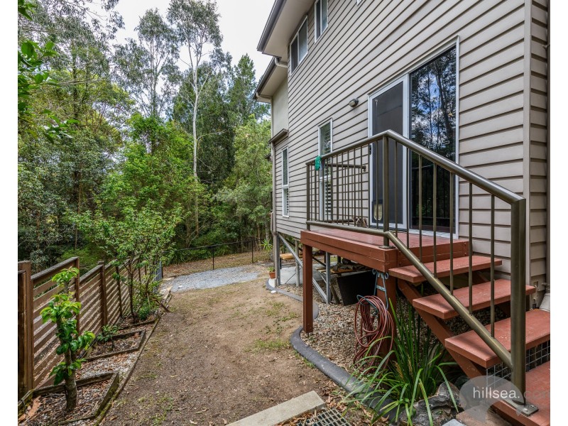 10 Silver Dawn  Crescent, Oxenford QLD 4210