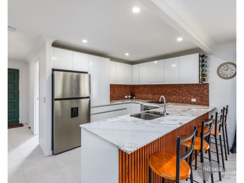 17 Rosedale Place, Helensvale QLD 4212