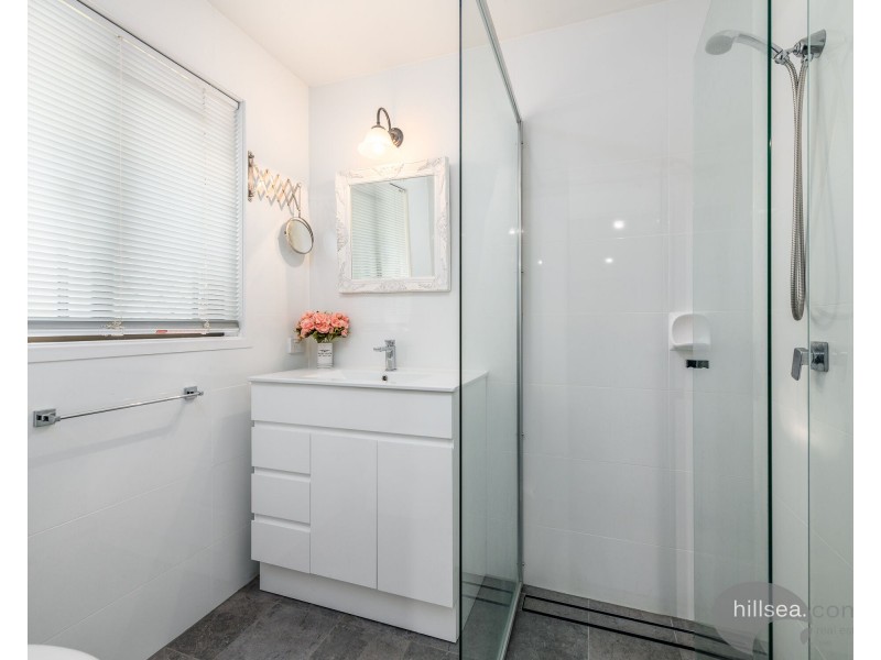 17 Rosedale Place, Helensvale QLD 4212