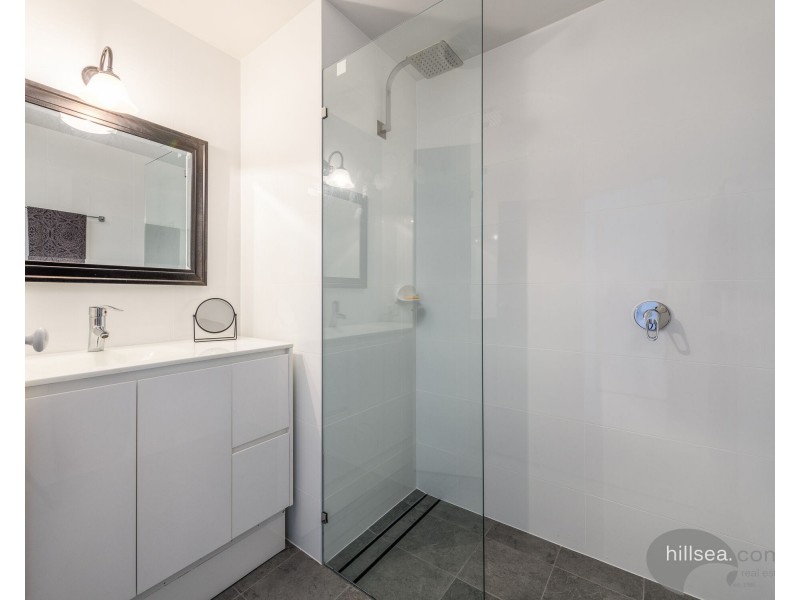 17 Rosedale Place, Helensvale QLD 4212