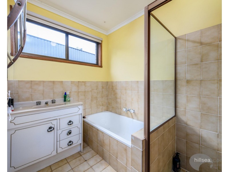 27 Tamworth Drive, Helensvale QLD 4212