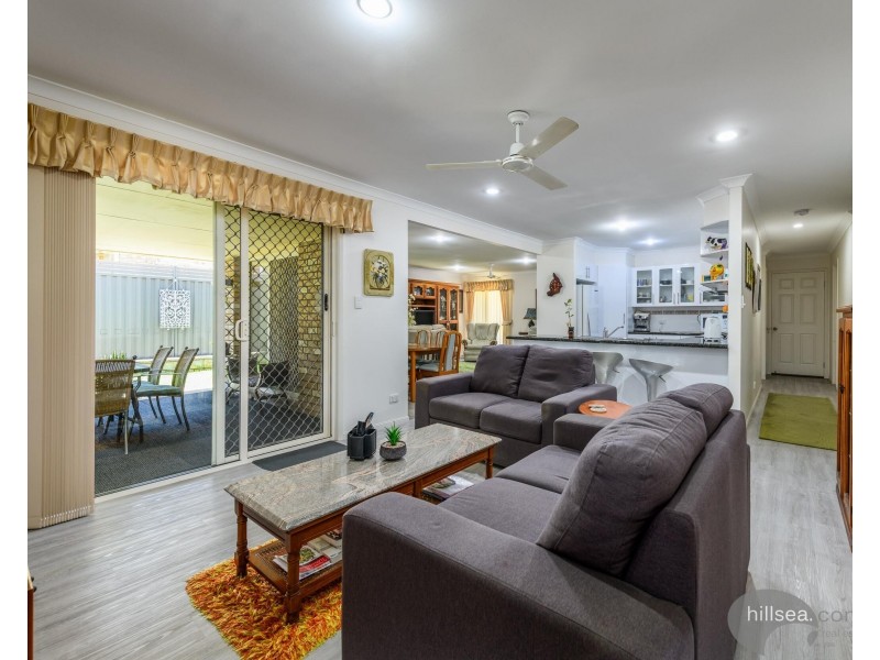 35 Murchison Street, Pacific Pines QLD 4211