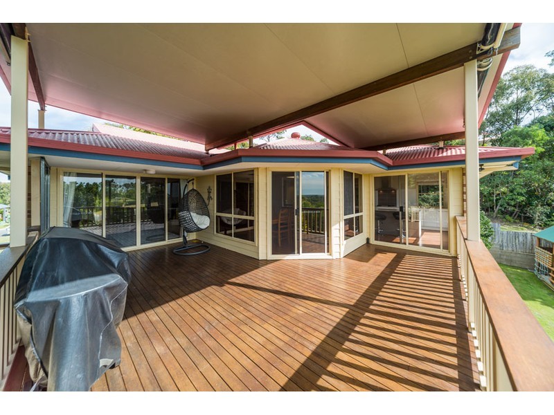 7 Highvale Drive, Helensvale QLD 4212