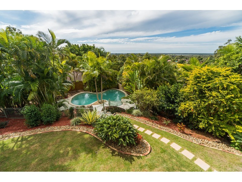 7 Highvale Drive, Helensvale QLD 4212