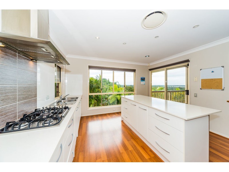 7 Highvale Drive, Helensvale QLD 4212