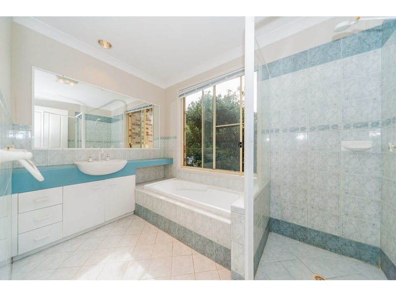 7 Highvale Drive, Helensvale QLD 4212