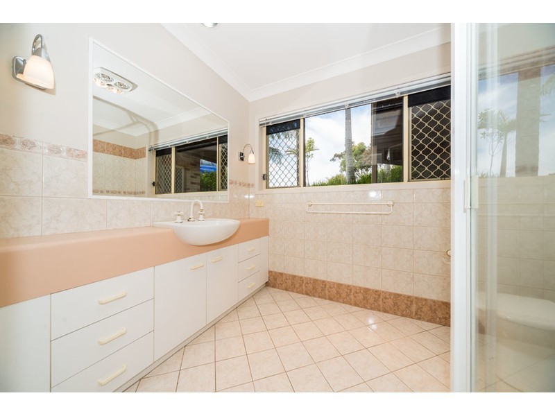 7 Highvale Drive, Helensvale QLD 4212