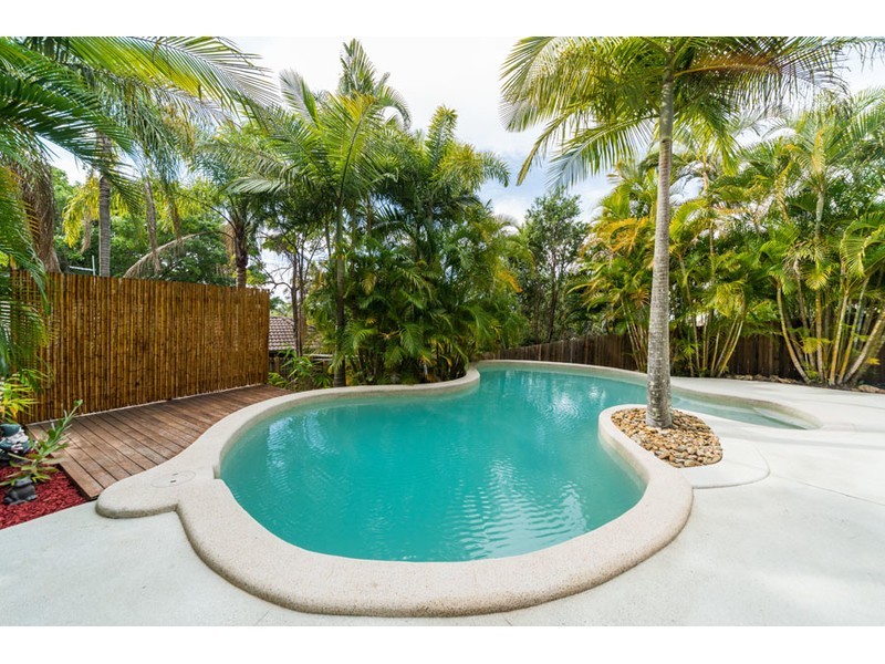 7 Highvale Drive, Helensvale QLD 4212