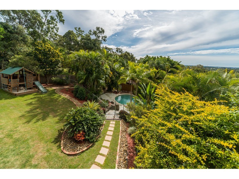 7 Highvale Drive, Helensvale QLD 4212