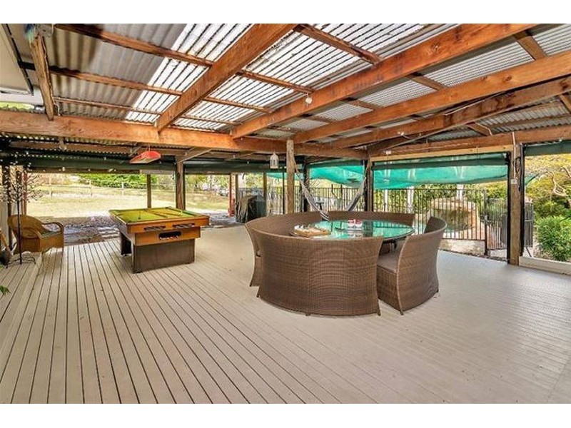 4 Woodside Place, Helensvale QLD 4212