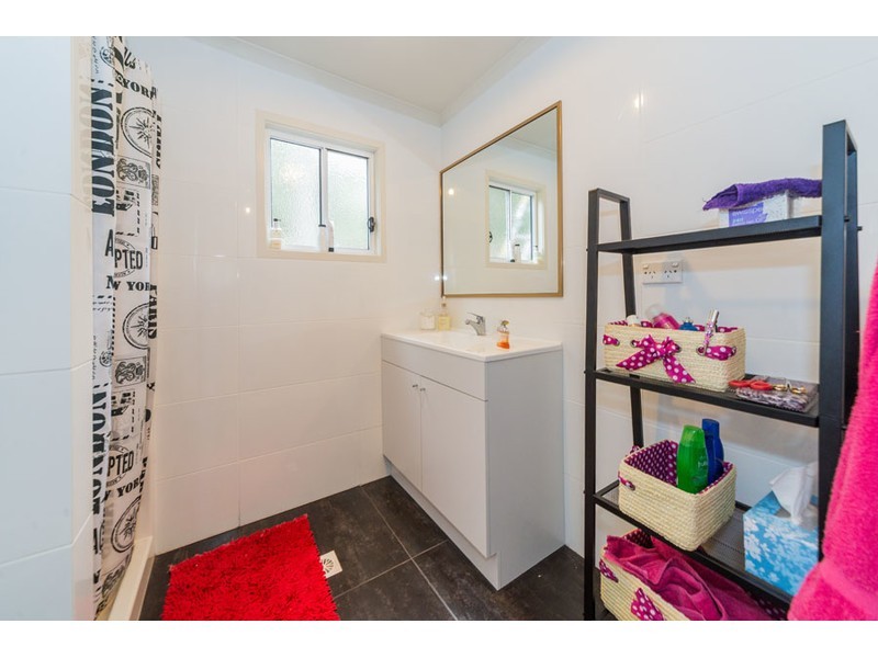 4 Woodside Place, Helensvale QLD 4212