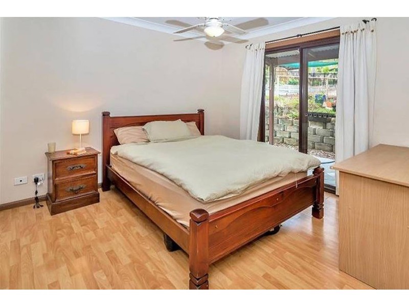 4 Woodside Place, Helensvale QLD 4212