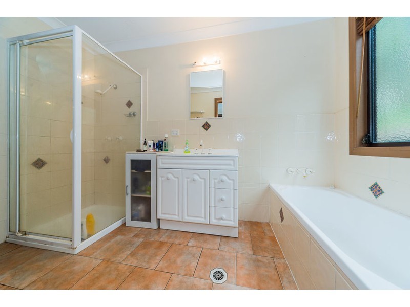 4 Woodside Place, Helensvale QLD 4212