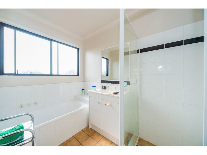 17 Serafina Drive, Helensvale QLD 4212