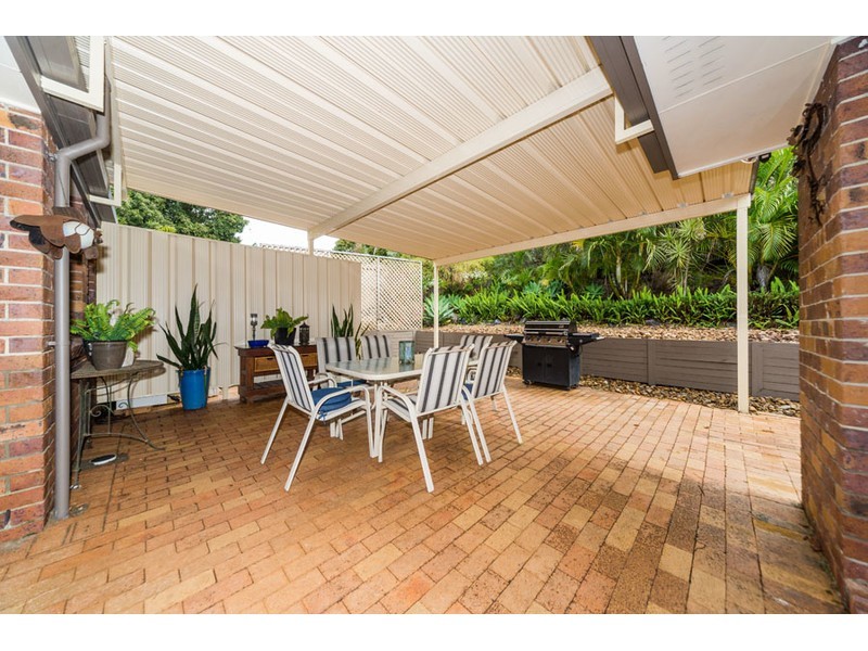 15 Penrith Court, Helensvale QLD 4212