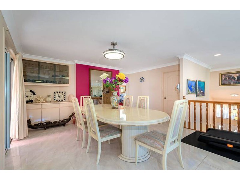 2 Camelot Crescent, Hollywell QLD 4216