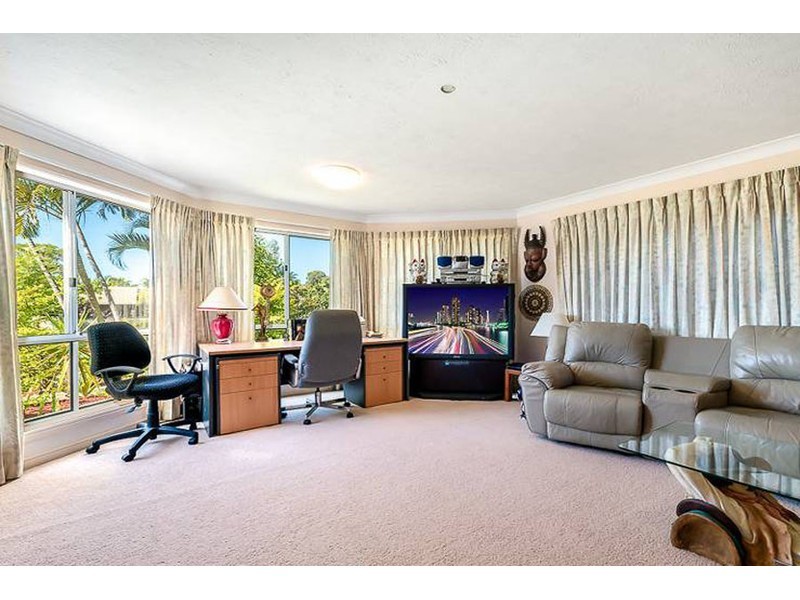 2 Camelot Crescent, Hollywell QLD 4216