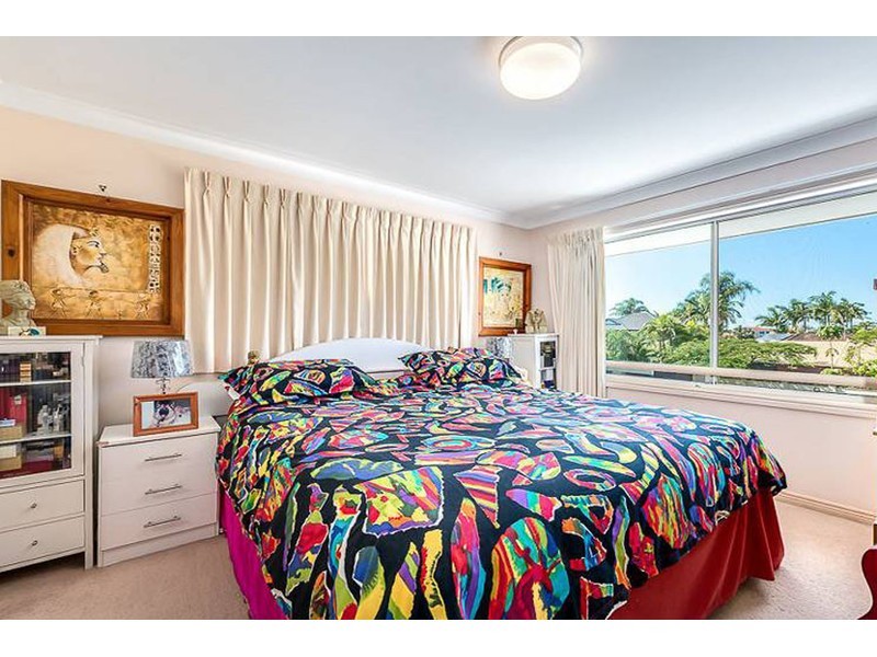 2 Camelot Crescent, Hollywell QLD 4216