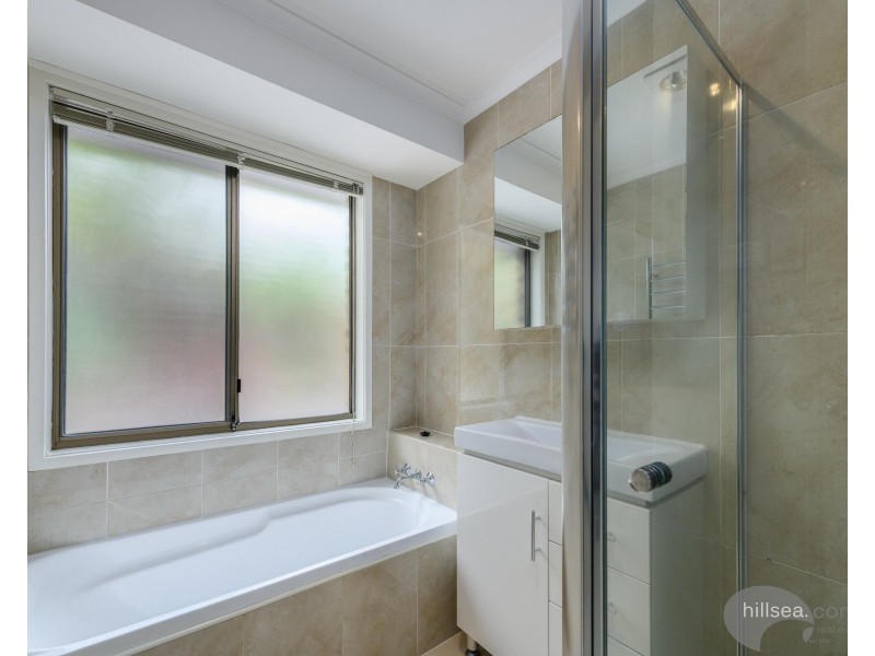 12 Surrey Court, Helensvale QLD 4212