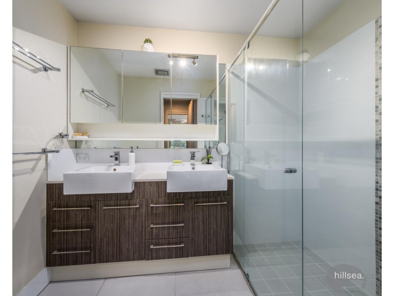 1/5 Catalunya Court, Oxenford QLD 4210