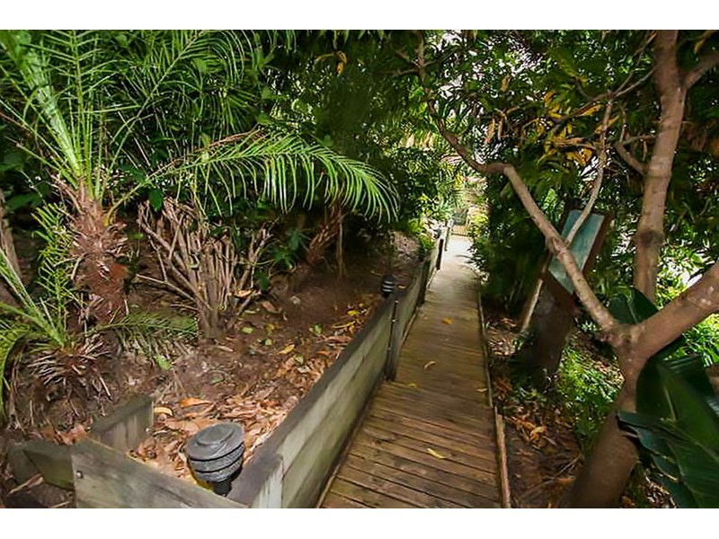 98 Pacific Pines Boulevard, Pacific Pines QLD 4211