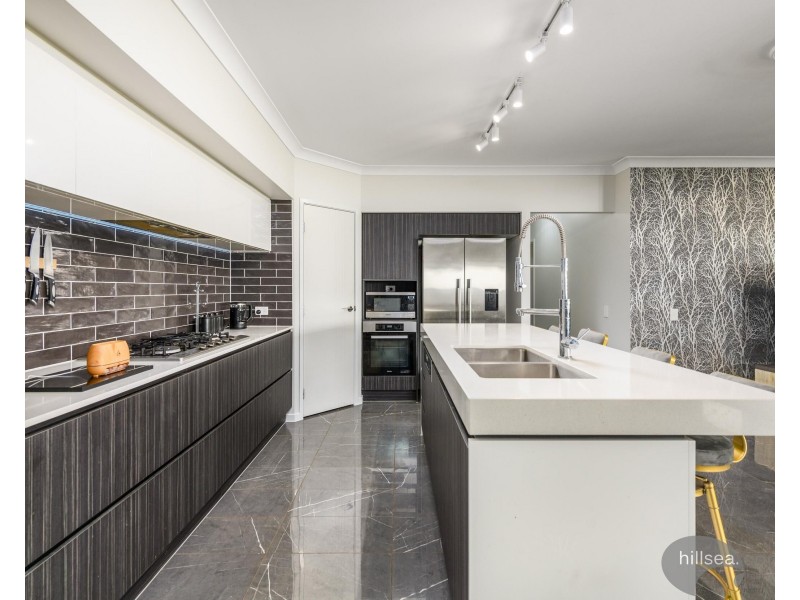 46 Hoop Pine Circuit, Maudsland QLD 4210