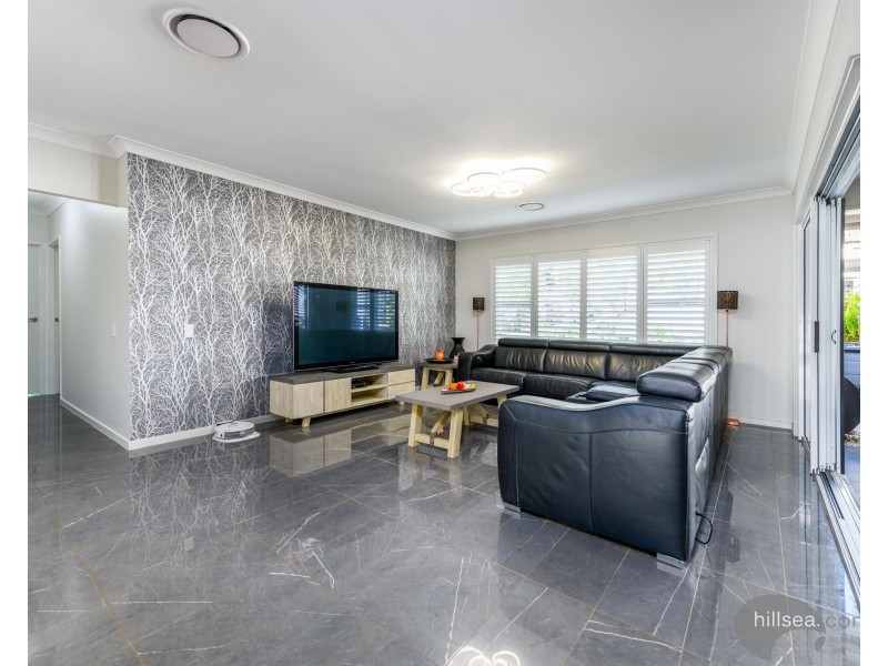 46 Hoop Pine Circuit, Maudsland QLD 4210
