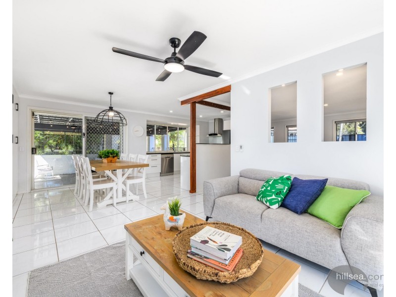 1 Loxton Court, Helensvale QLD 4212