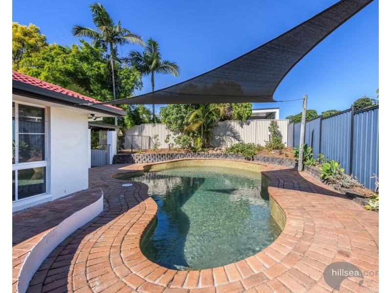 1 Loxton Court, Helensvale QLD 4212