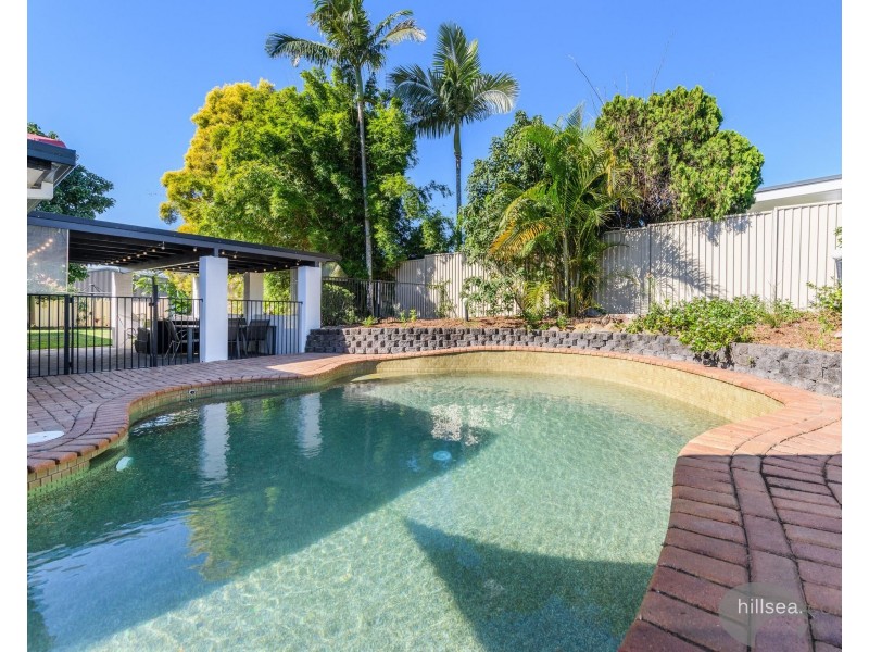 1 Loxton Court, Helensvale QLD 4212