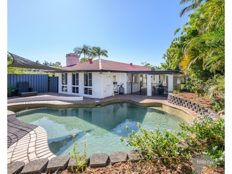 1 Loxton Court, Helensvale QLD 4212