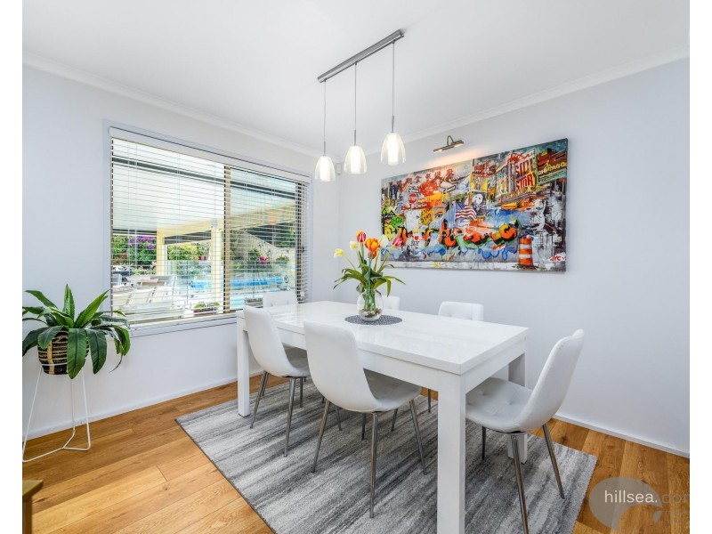 235 Mildura Drive, Helensvale QLD 4212