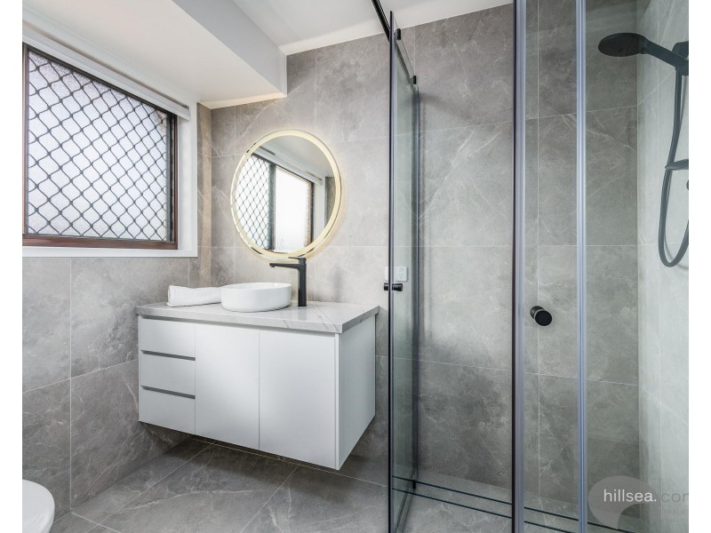 2/6 Boea Street, Arundel QLD 4214