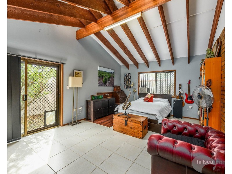 6 Dubbo Court, Helensvale QLD 4212