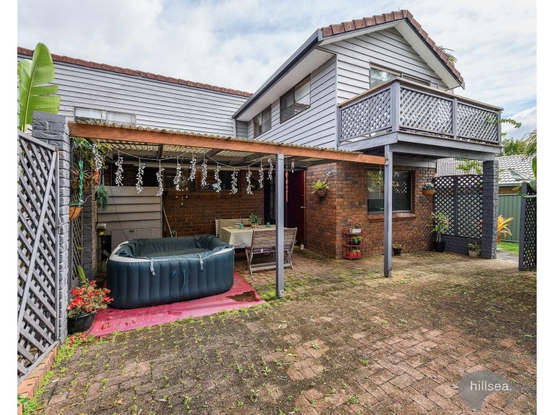 6 Dubbo Court, Helensvale QLD 4212