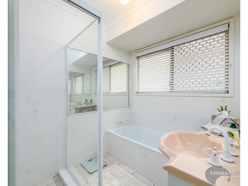 237 Mildura Drive, Helensvale QLD 4212