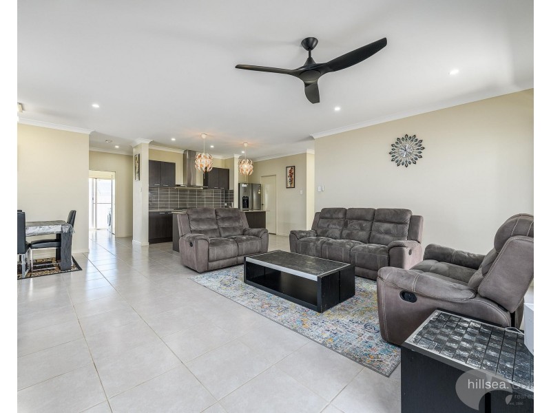 24 Plum Pine Street, Maudsland QLD 4210