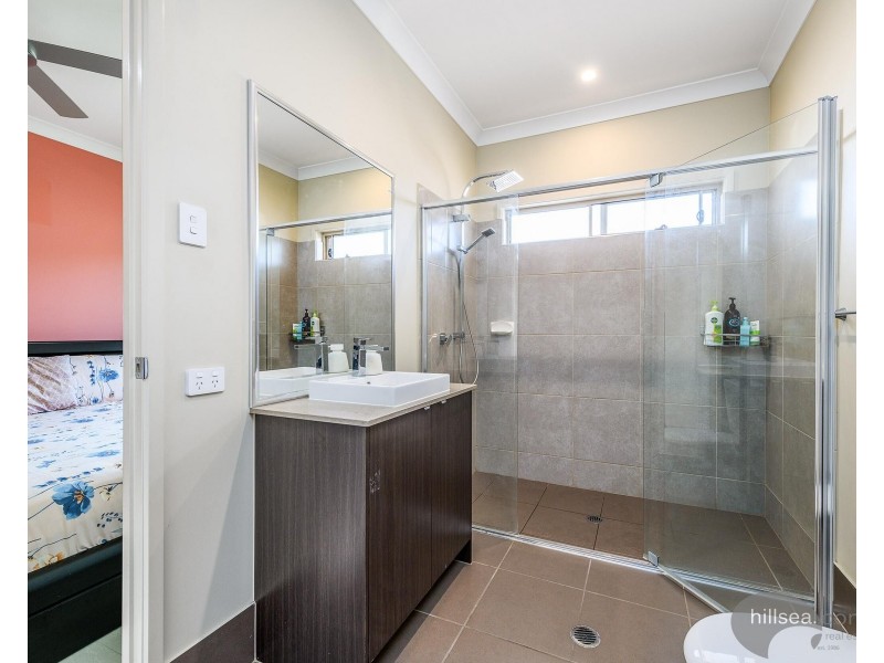 24 Plum Pine Street, Maudsland QLD 4210