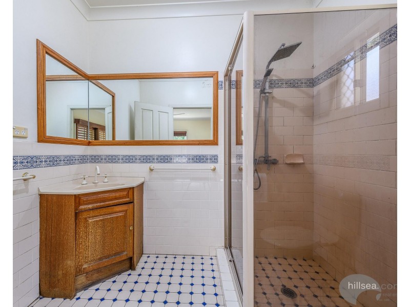 18 Camden Court, Helensvale QLD 4212