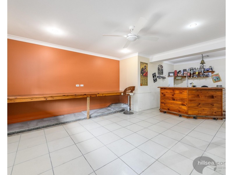 18 Camden Court, Helensvale QLD 4212