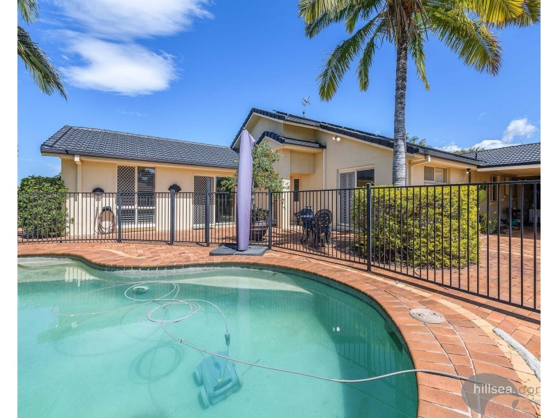 135 Monterey Keys Drive, Helensvale QLD 4212