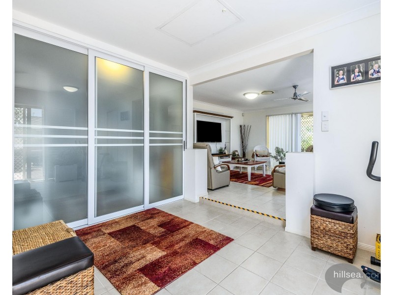 135 Monterey Keys Drive, Helensvale QLD 4212