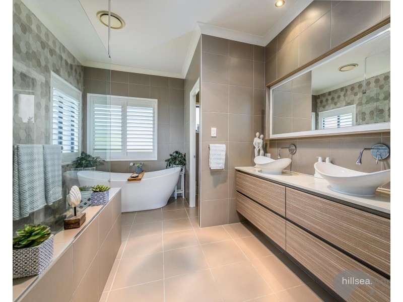 67 Kincaid Drive, Highland Park QLD 4211