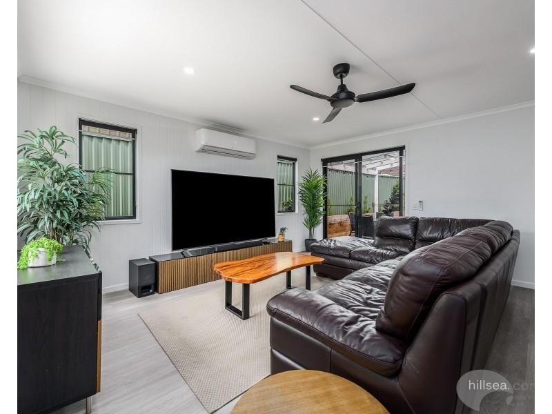 2/15 Callistemon Court, Arundel QLD 4214